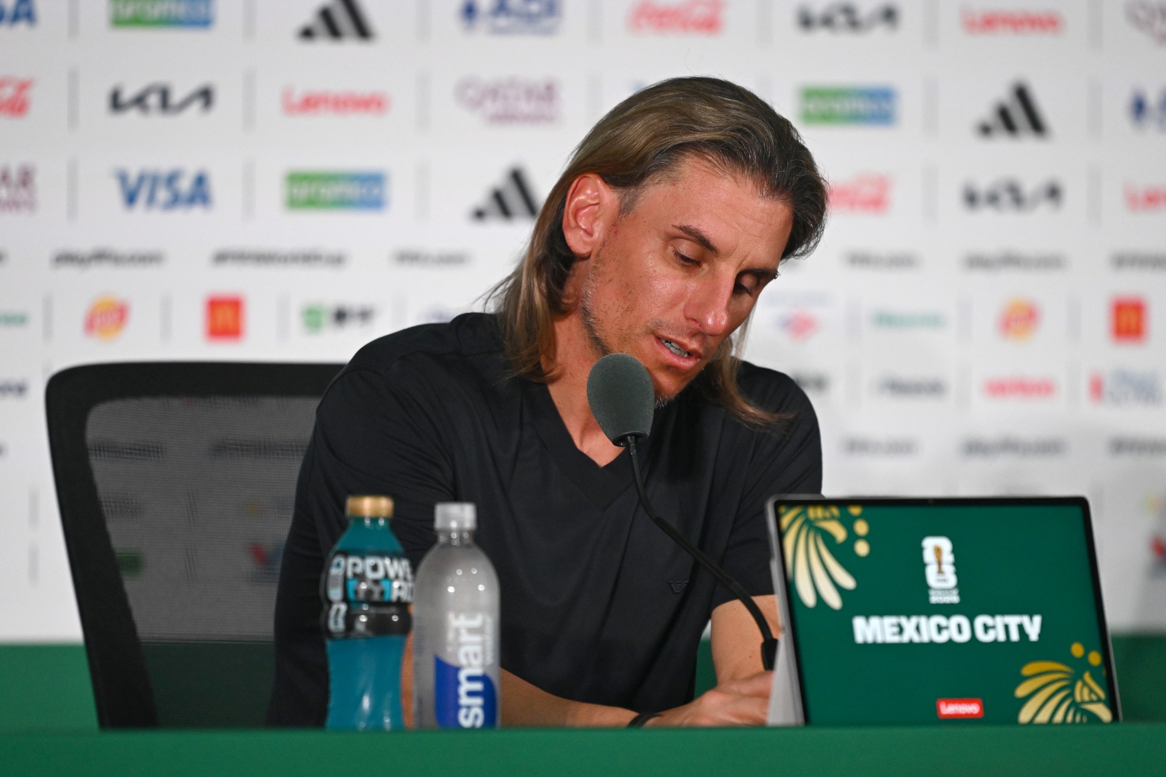 Beccacece anuncia saída do Equador após eliminação para o México