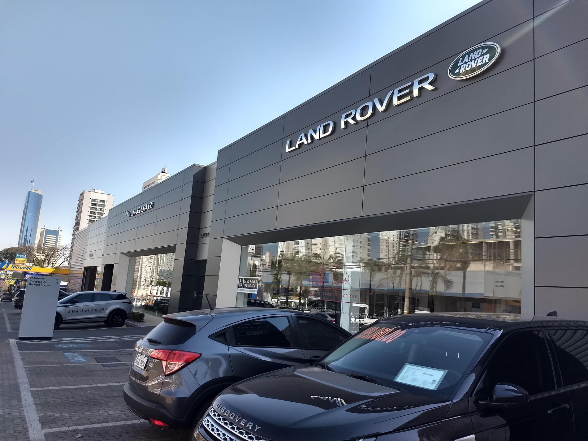 Jaguar Land Rover anuncia 4 mil cortes em reestruturação global
