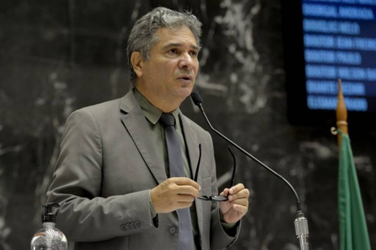 Prefeito Coronel Sandro (PL) tem mandato cassado em Valadares