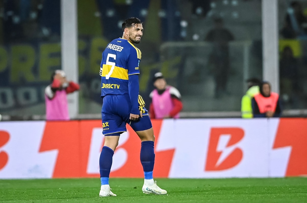 Jornal argentino confirma desfalque de Paredes para jogo contra o Vasco