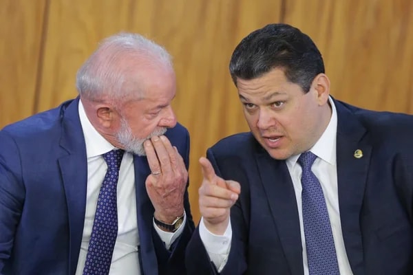 Governo espera reaproximação de Lula e Alcolumbre para destravar pauta
