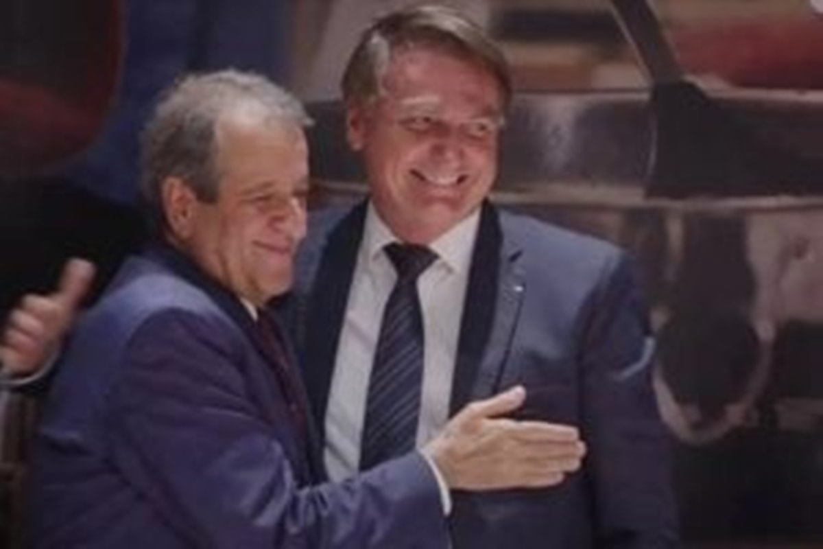 Valdemar diz que Bolsonaro "sara" se for solto: "Sai de lá pulando"