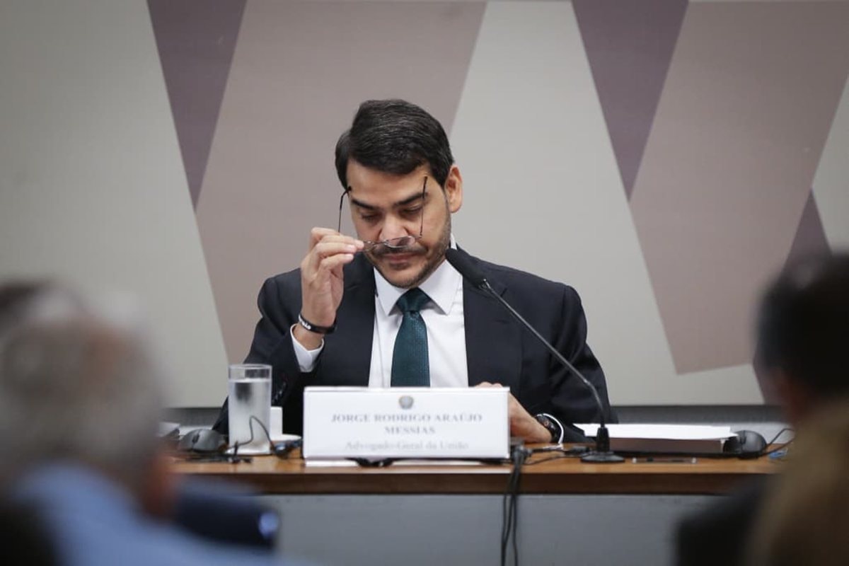 “Não é da competência da AGU”, diz Messias sobre o caso Master