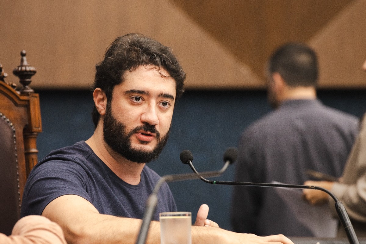 Eleição em MG: pré-candidato do MDB conversa com dirigentes petistas