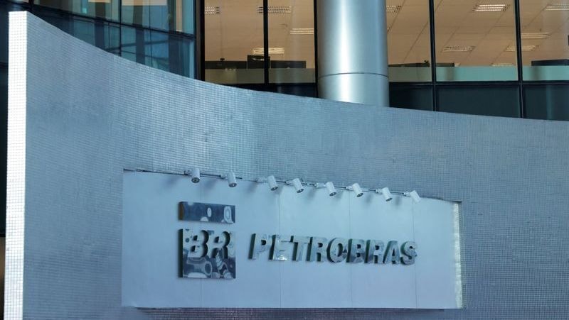 Petrobras e DOF assinam parceria de R$ 11 bi para navios de apoio offshore