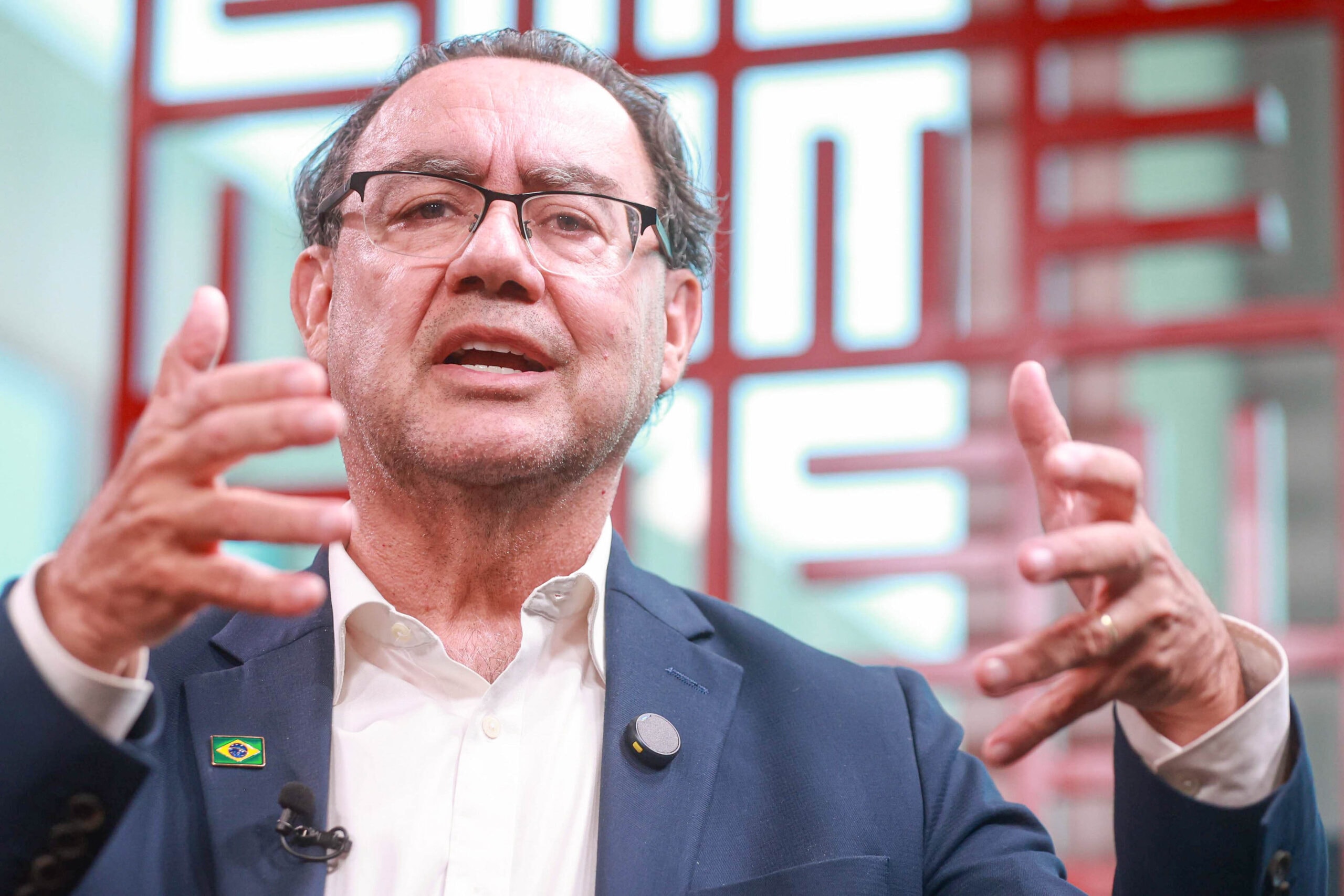 Sete municípios gastaram R$ 5,4 milhões em programa educacional de Cury