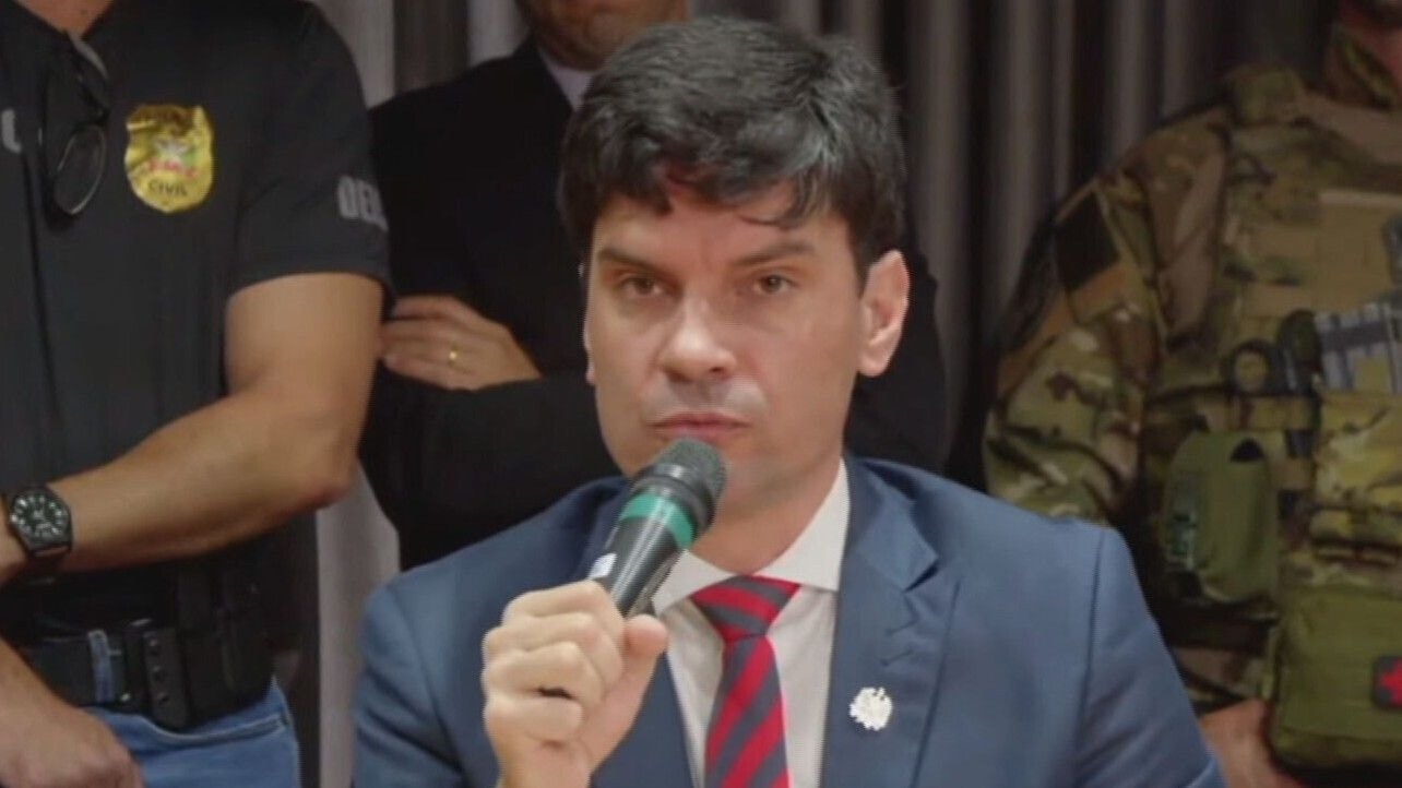 Justiça diz que ex-delegado eleito deputado não se beneficiou de cão Orelha