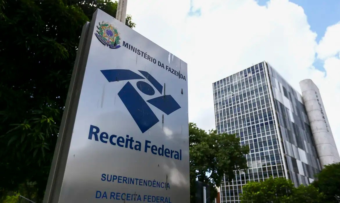 Arrecadação soma R$ 289,346 bilhões em julho, alta real de 8,97% ante um ano