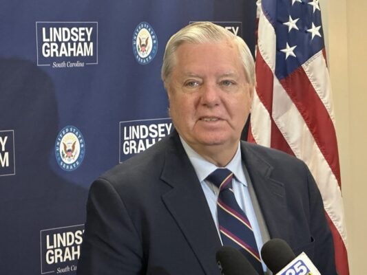 Trump afirma que falou com senador horas antes dele ser achado morto