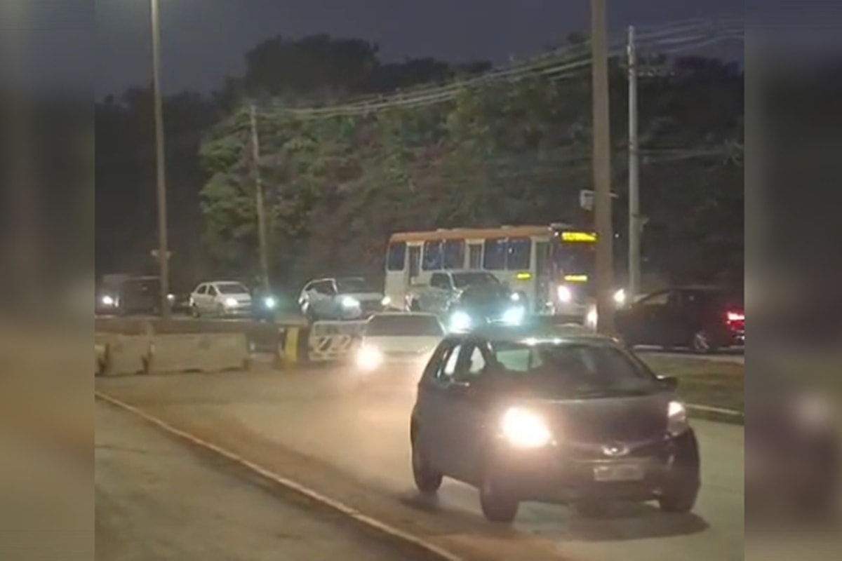 Motoristas são flagrados furando bloqueio sobre ponte no Guará
