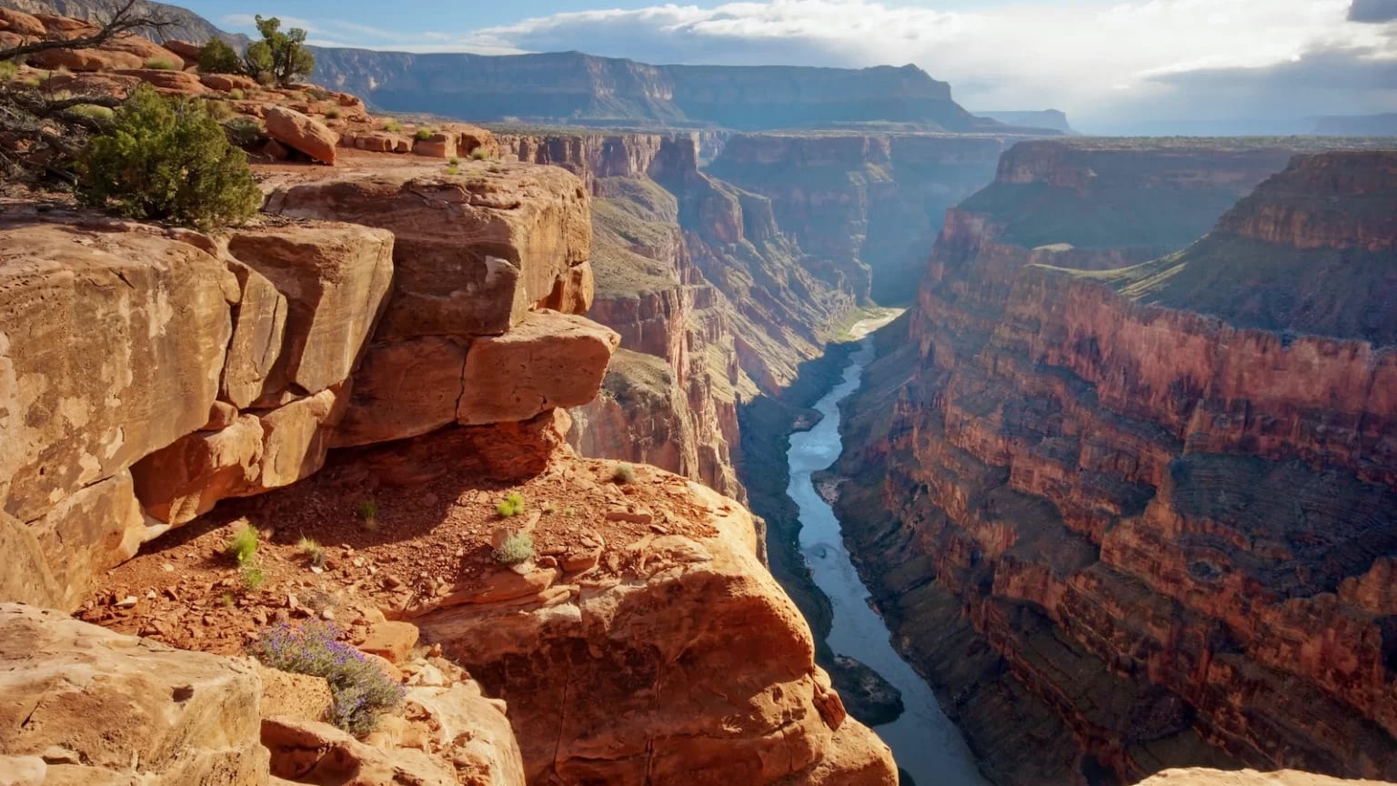 Enchente atinge o Grand Canyon e deixa ao menos 15 pessoas desaparecidas
