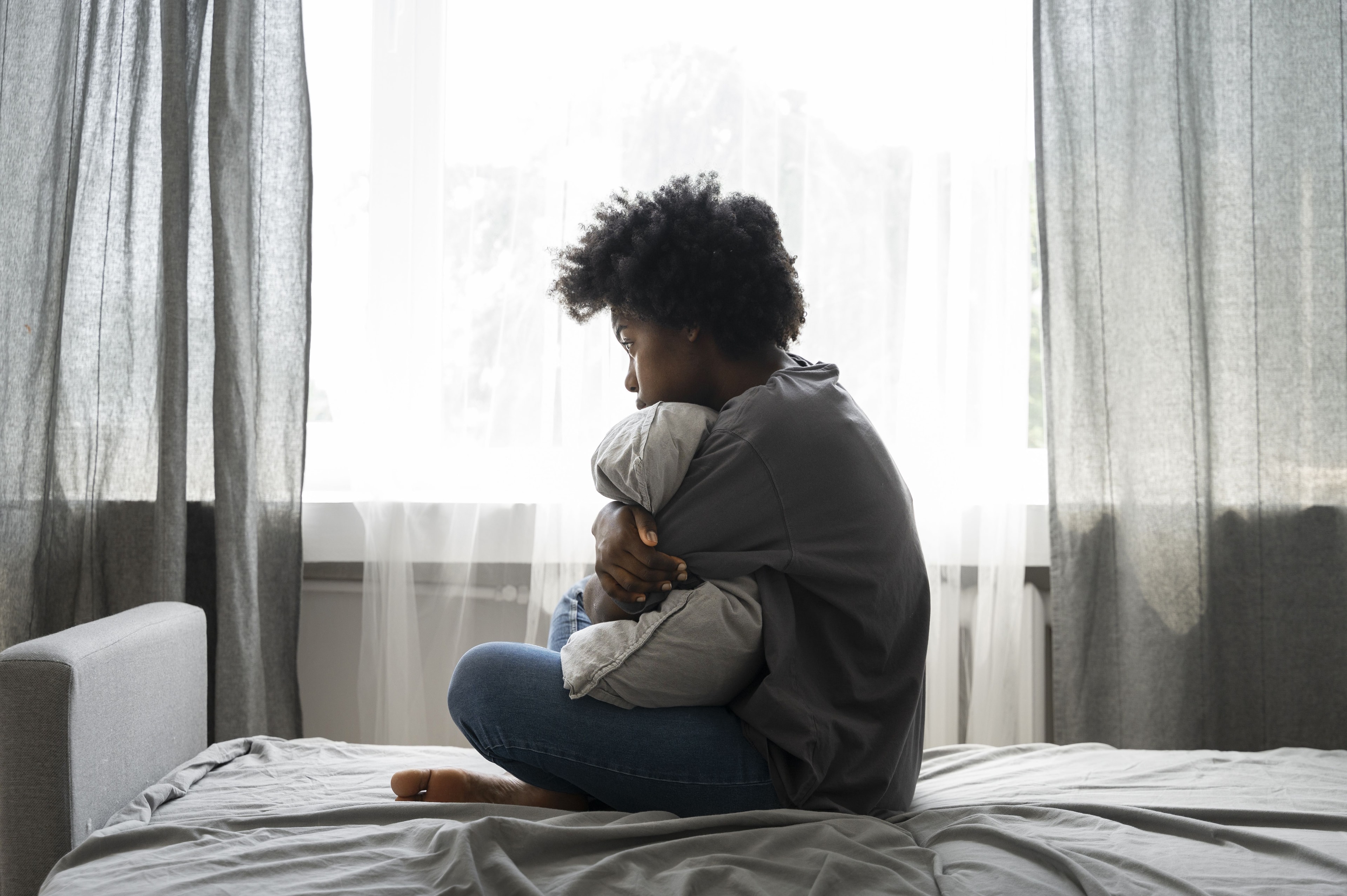 Antidepressivos e gravidez: entenda se há risco de TDAH e autismo