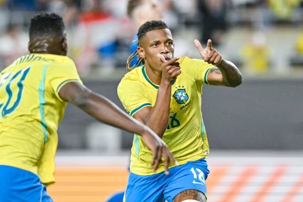 Primeira lista pós-Copa de Ancelotti conta com 10 jogadores do Brasileirão