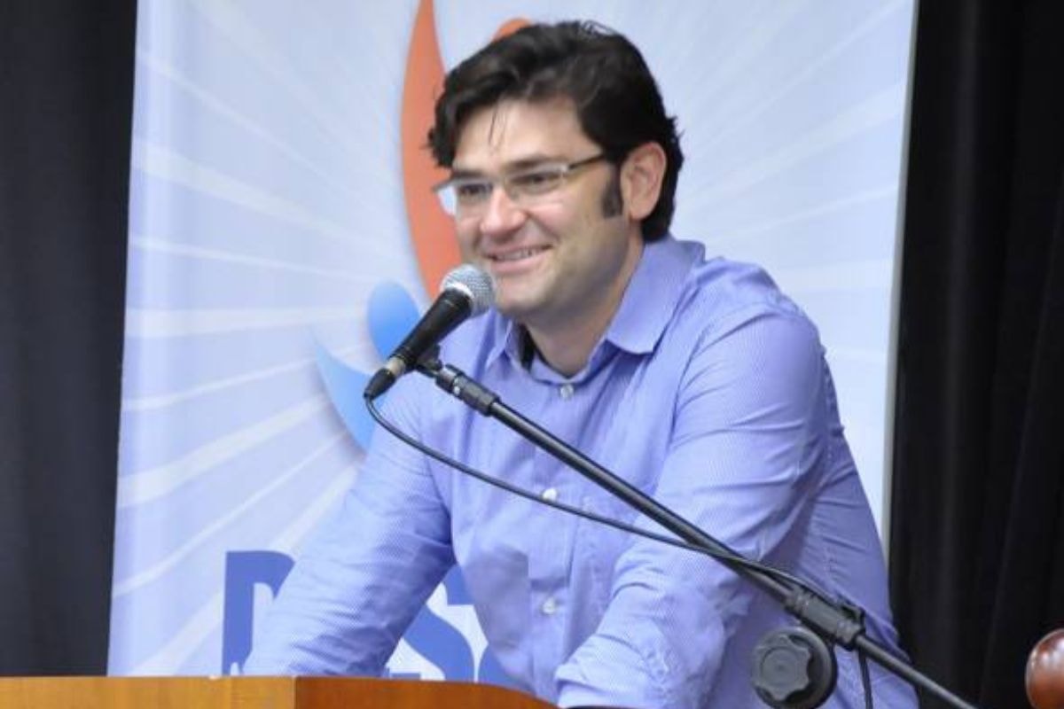 Troca no comando: Duda Lima assume comunicação de Flávio Bolsonaro
