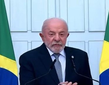 Traficantes são terroristas para a população, diz Lula