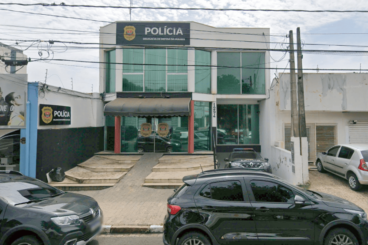 Mãe é presa após bebê ser encontrada sem registro e abaixo do peso