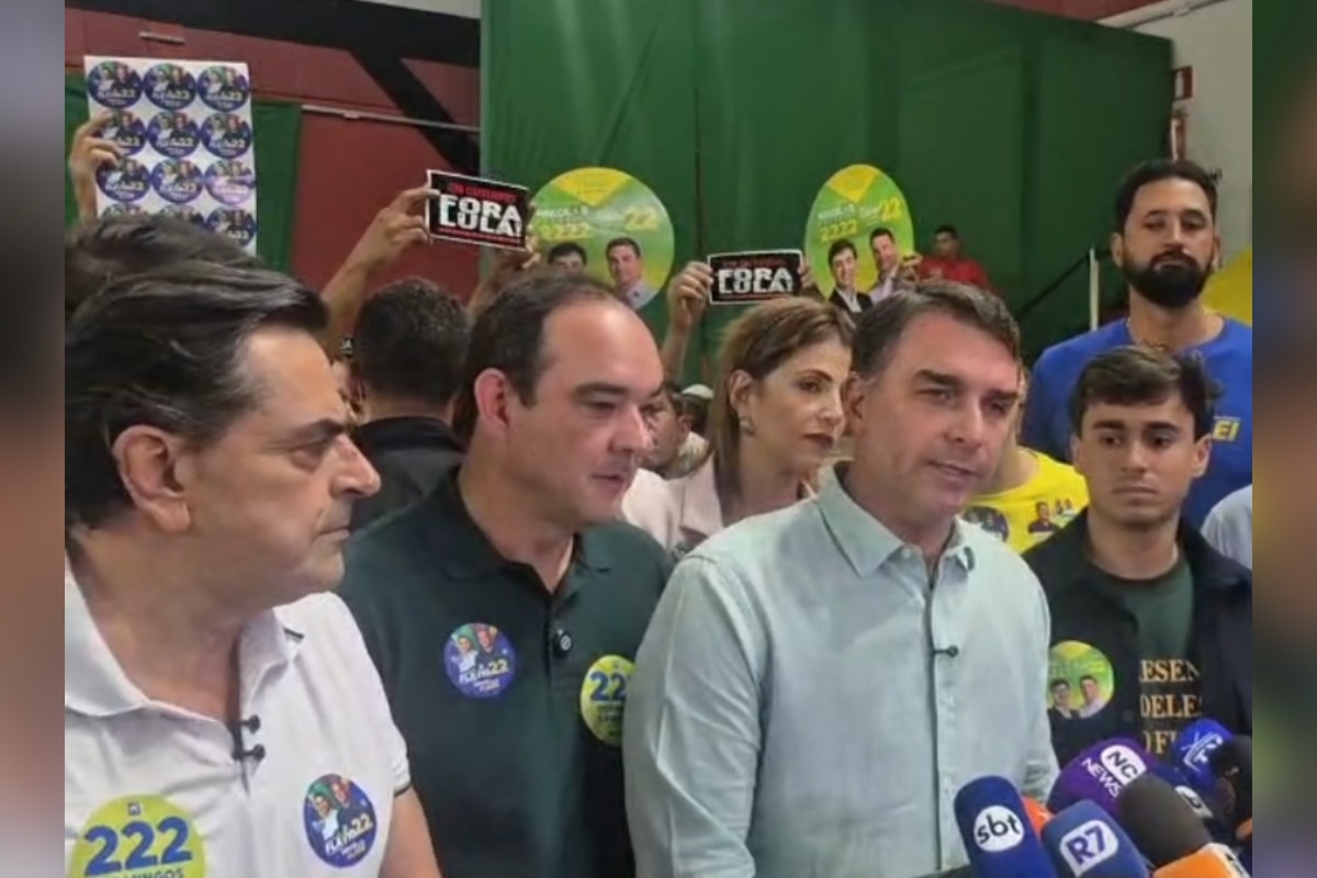 Em MG, Flávio promete quadruplicar pena mínima para ladrão de celular