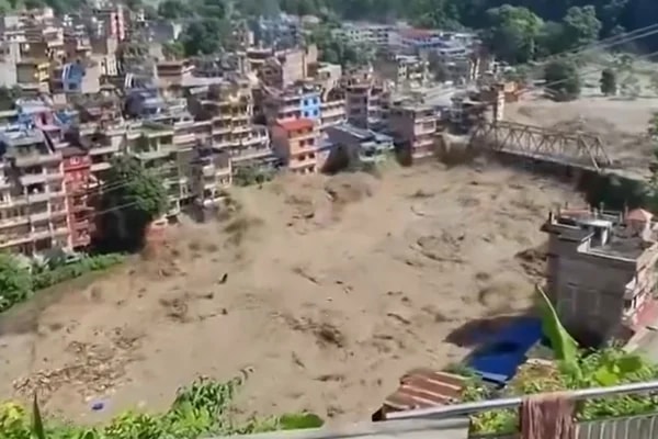 Estudo de 2025 alertou sobre risco de tsunami de lama no Nepal