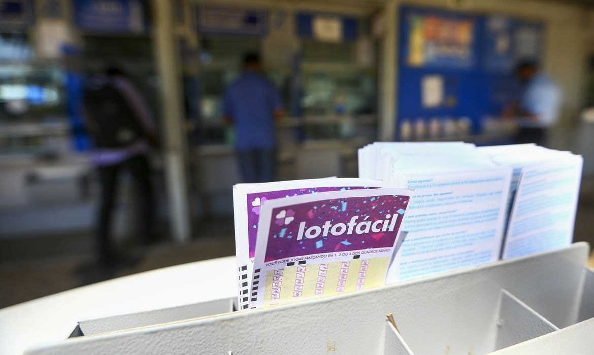 Lotofácil 3799: Duas apostas do Paraná ganham prêmio de R$ 510 mil cada