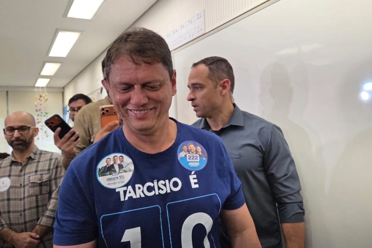Tarcísio de Freitas vence no 1º turno e é reeleito governador de São Paulo