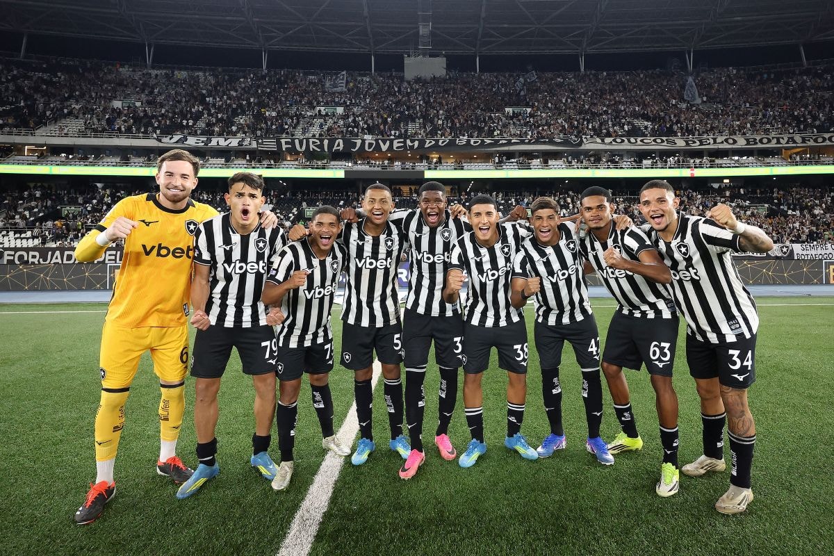 Botafogo x Vitória: saiba onde assistir ao confronto pelo Brasileirão