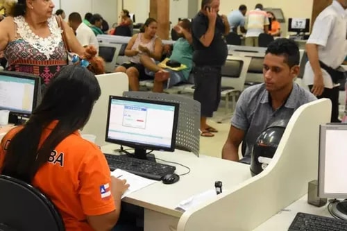 Detran abre seleção com 170 vagas; salários podem chegar a R$ 3,8 mil