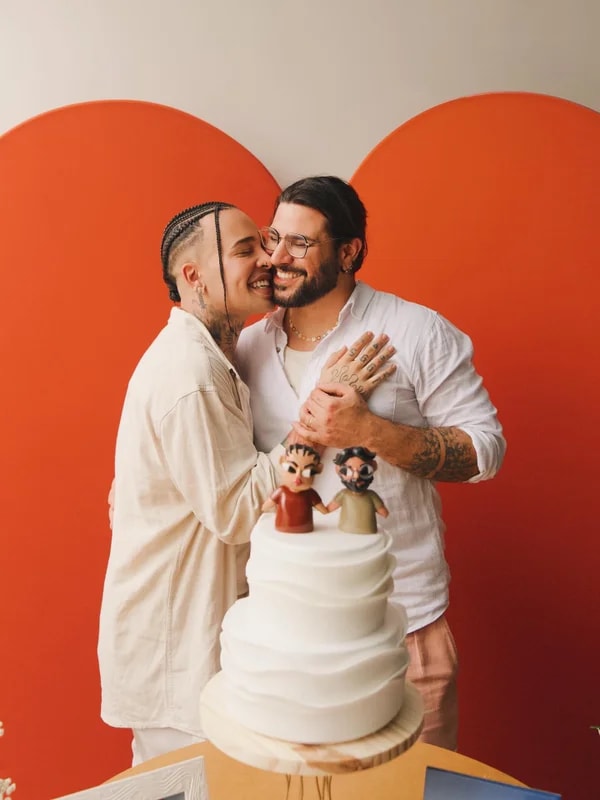Gloria Groove detalha relação aberta com o marido: "Funciona muito bem"