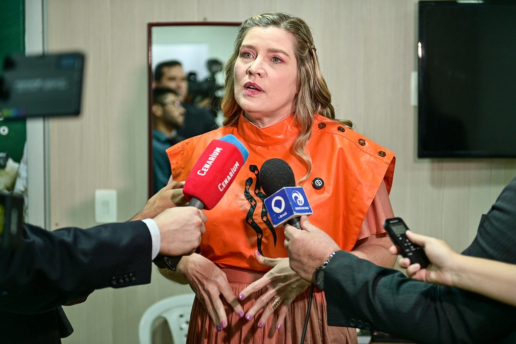 CONSUNI da UFAM aprova título de Doutora Honoris Causa à Fátima Guedes