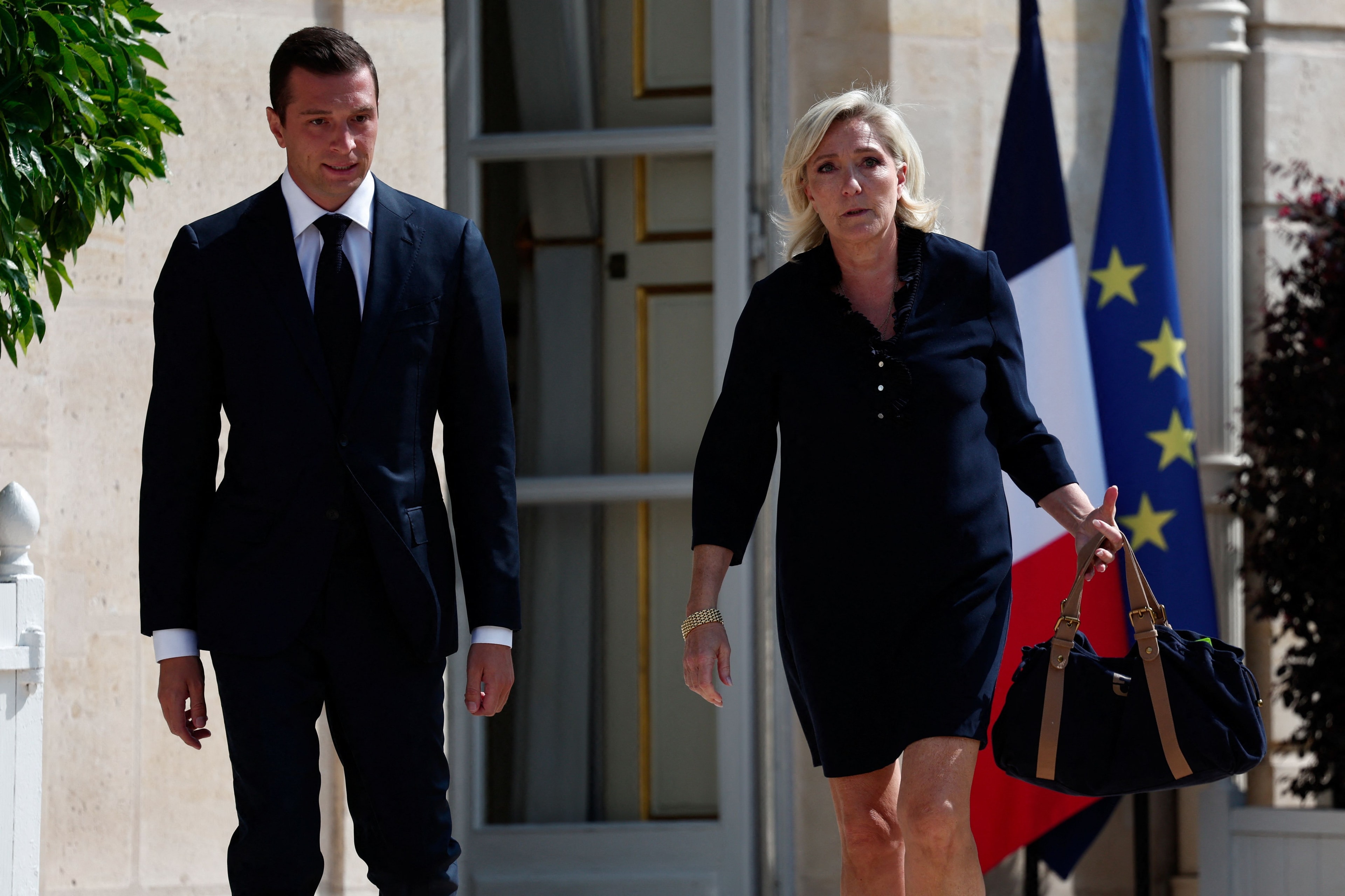Le Pen lidera pesquisas para eleição de 2027 mesmo após condenação