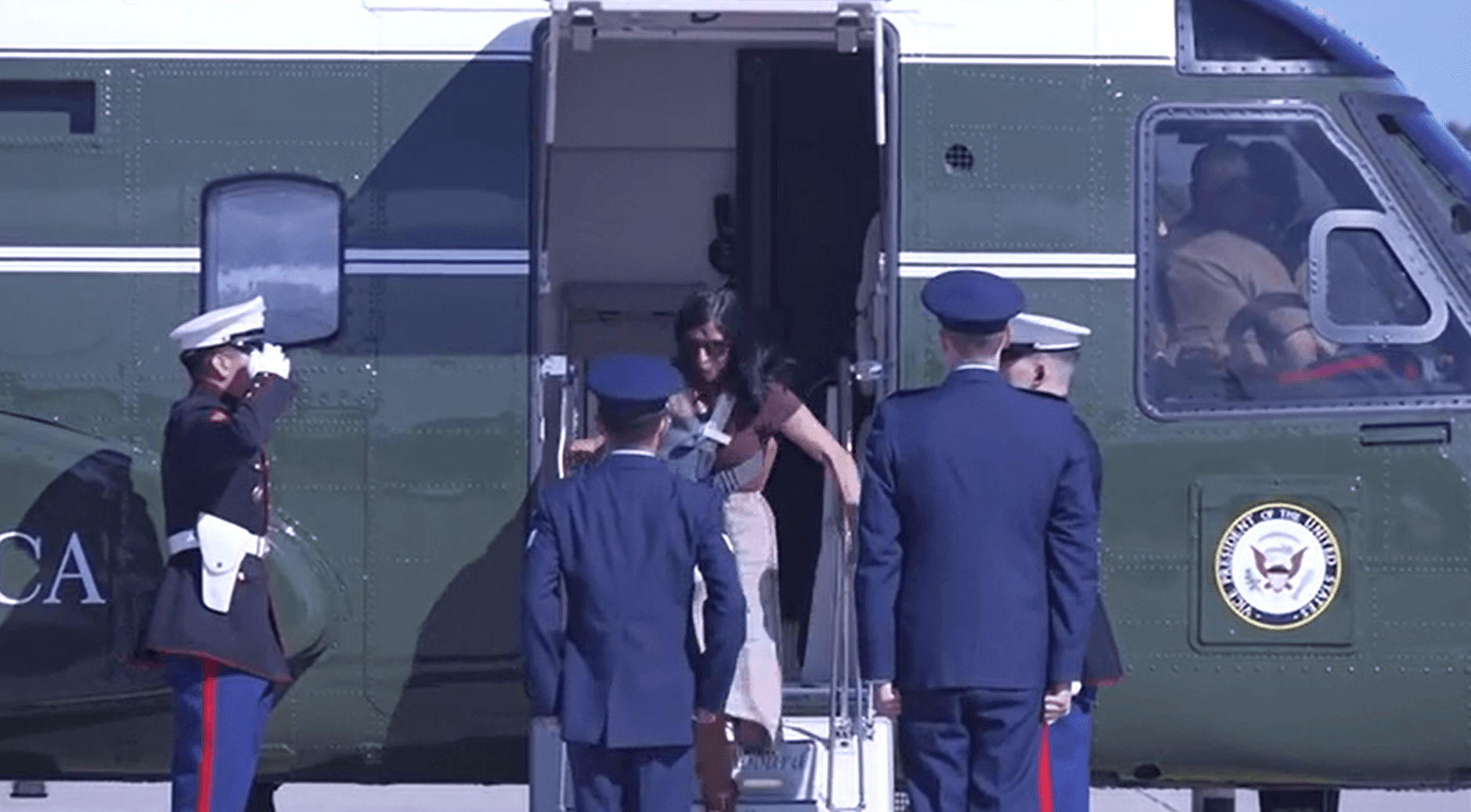 Houthis dizem ter atacado o aeroporto de Riad com míssil balístico