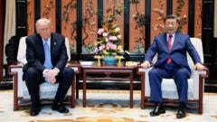 Após visita à China, Trump alerta Taiwan contra independência