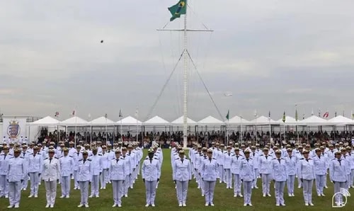 Marinha abre concurso na Bahia com salários iniciais de R$ 9 mil; veja como se inscrever