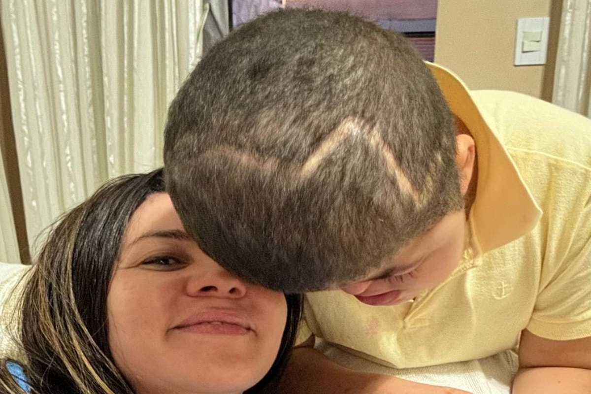 Menino com doença rara já fez 14 cirurgias e luta por nova operação