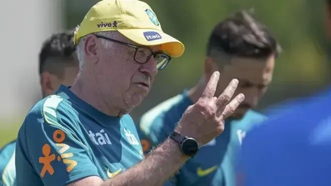 Ancelotti assume erro tático na eliminação do Brasil para a Noruega