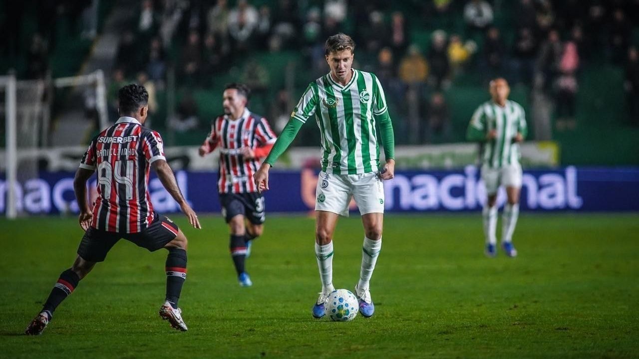 Com assistência de Neymar, Santos bate Coritiba e avança na Copa do Brasil