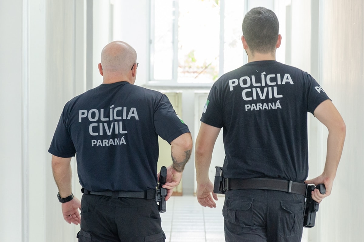 Falso policial civil é preso ao aplicar golpe em comerciante