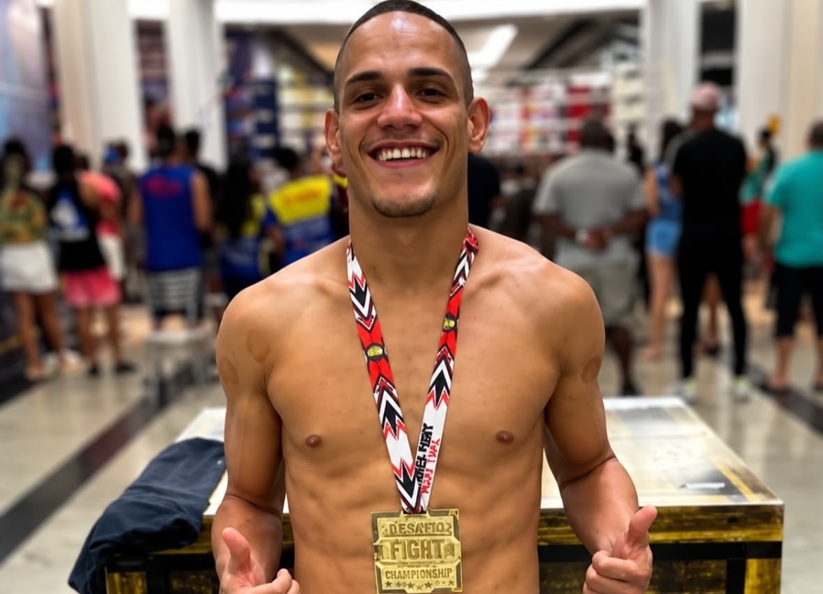 Lutador de muay thai é morto a tiros dentro de bar no Rio de Janeiro