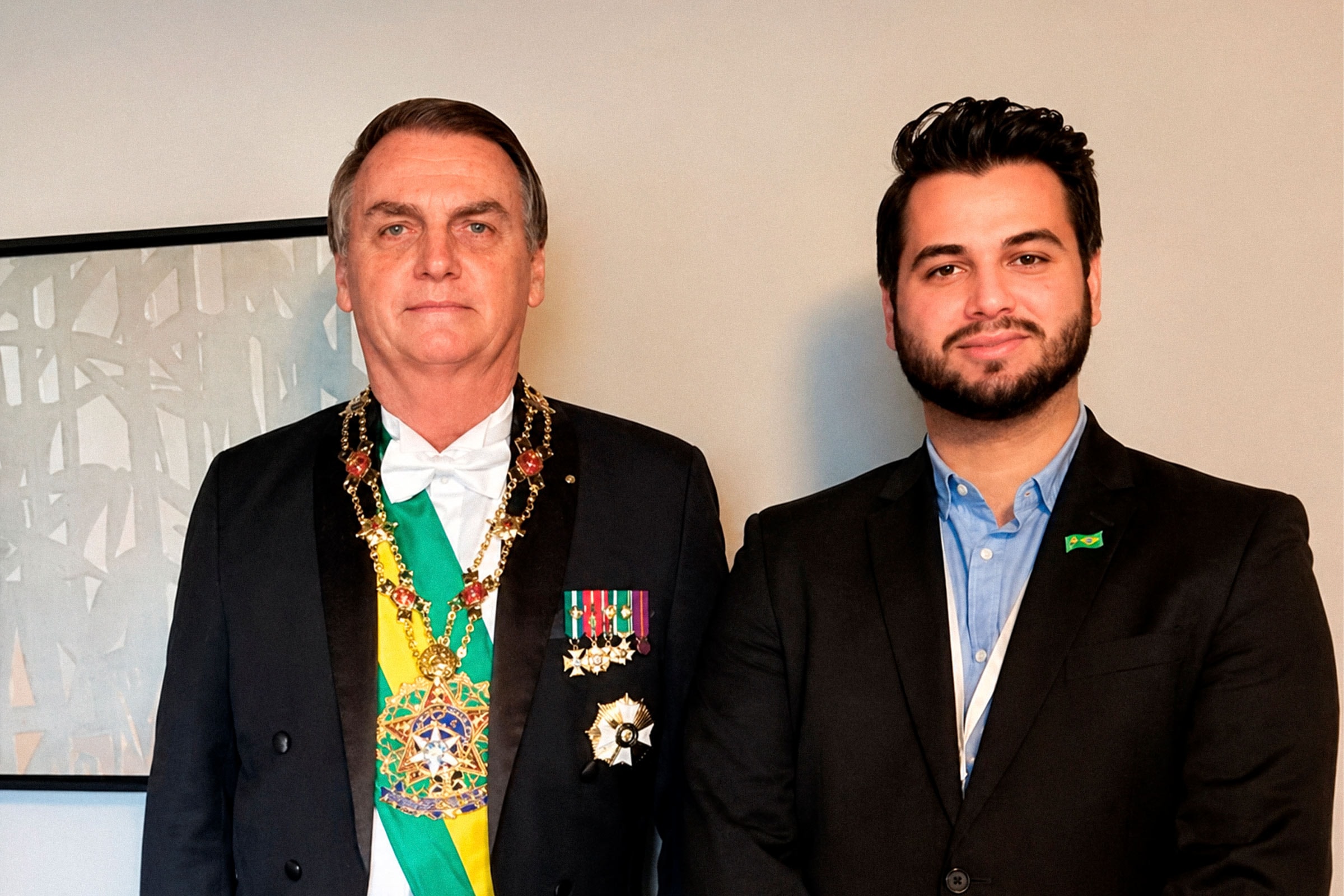 Ex-assessor de Bolsonaro cita prisão "superlotada" ao pedir domiciliar