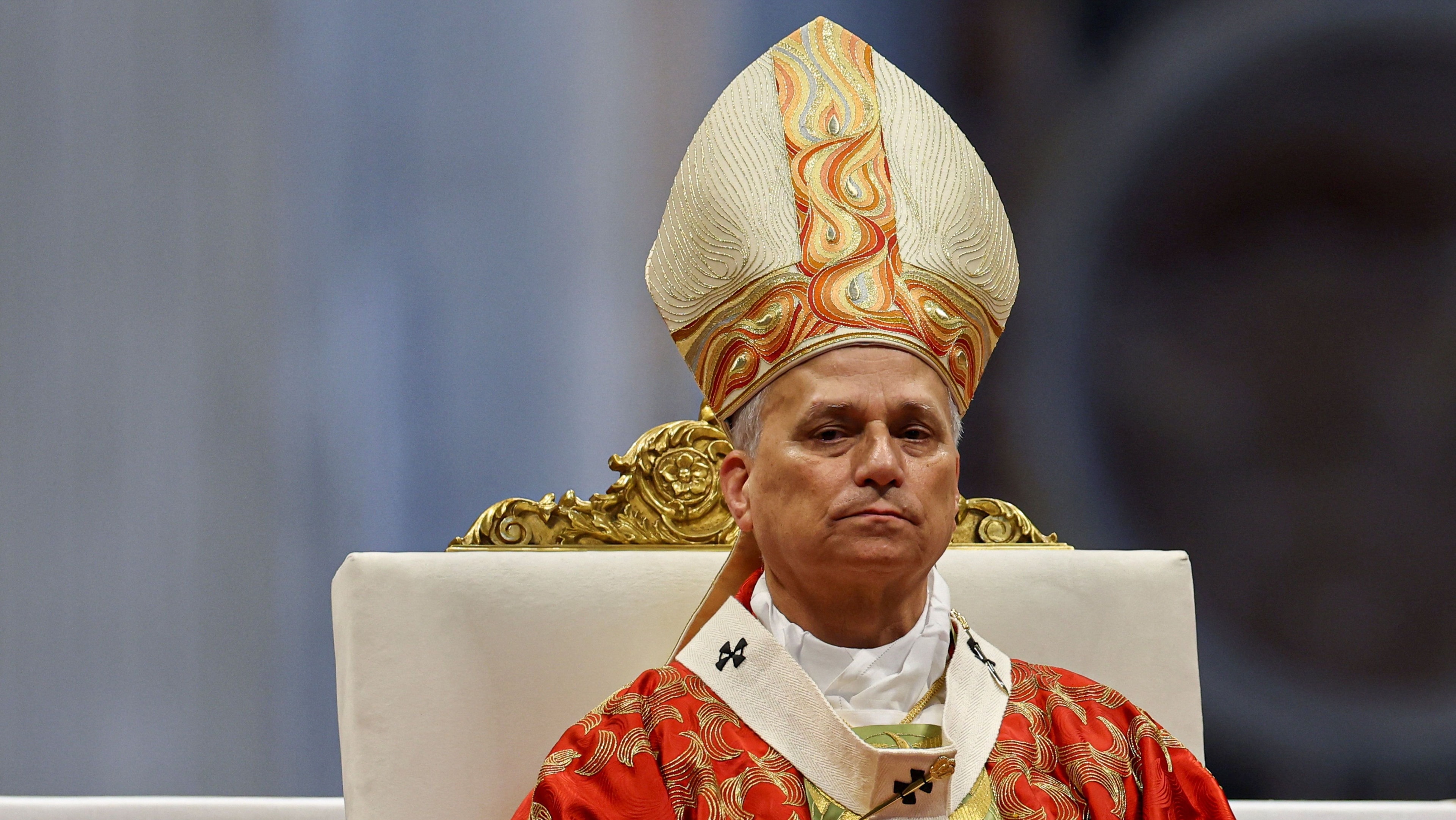 Vaticano excomunga bispos e membros de grupo católico ultraconservador