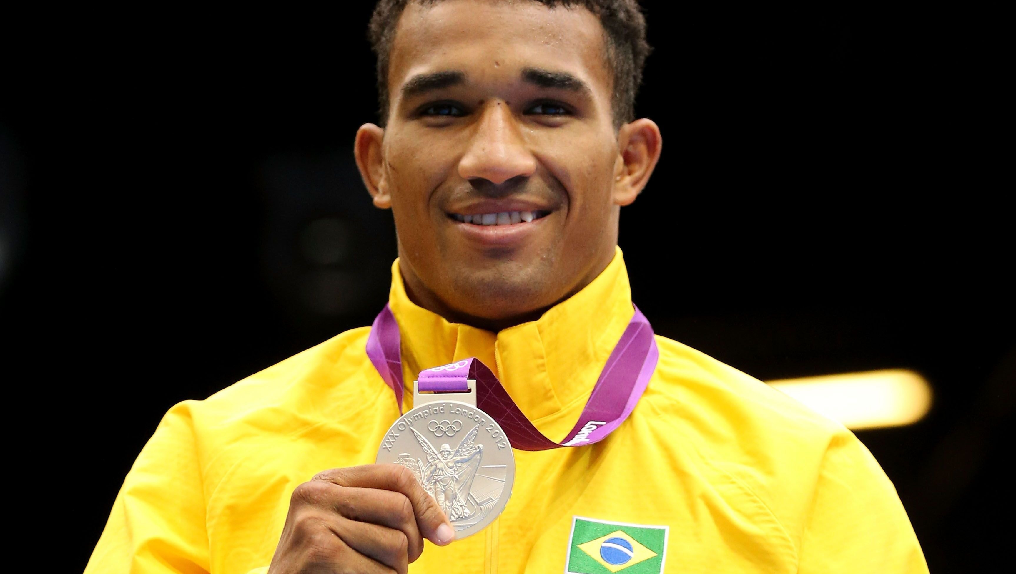 Neto de Muhammad Ali critica reforma no boxe dos EUA