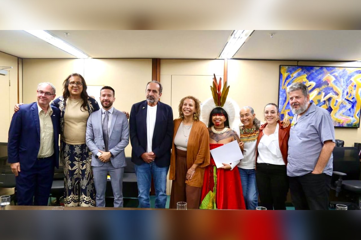 Em racha na federação PSol-Rede, Kalil acaba sendo apoiado ao governo