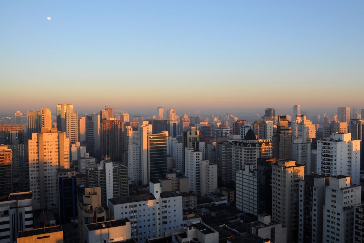 SP pode ter calor de mais de 36°C e pancadas de chuva neste domingo (30/8)