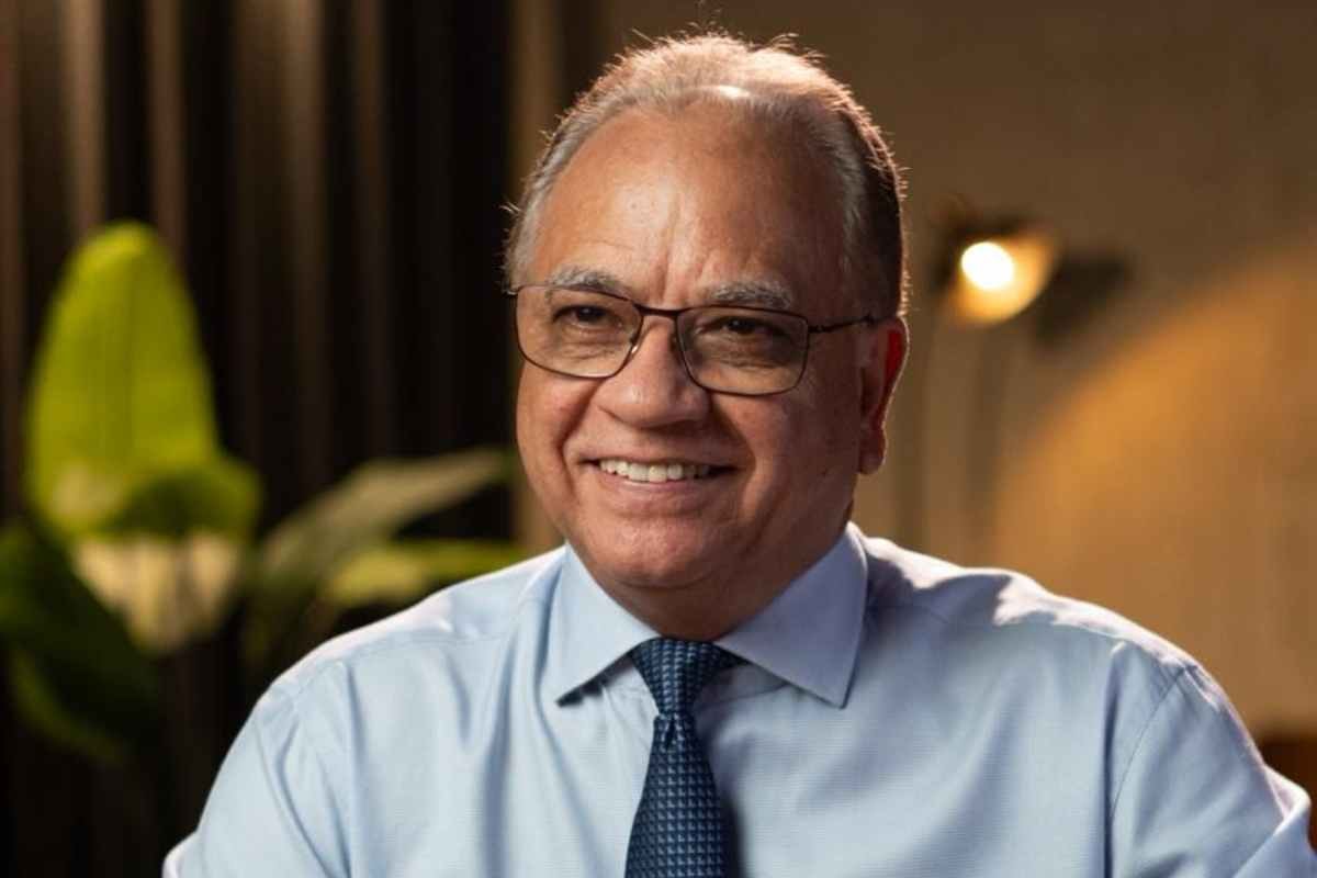 Ronaldo Fonseca desiste de candidatura ao Senado e apoia Bia Kicis no DF