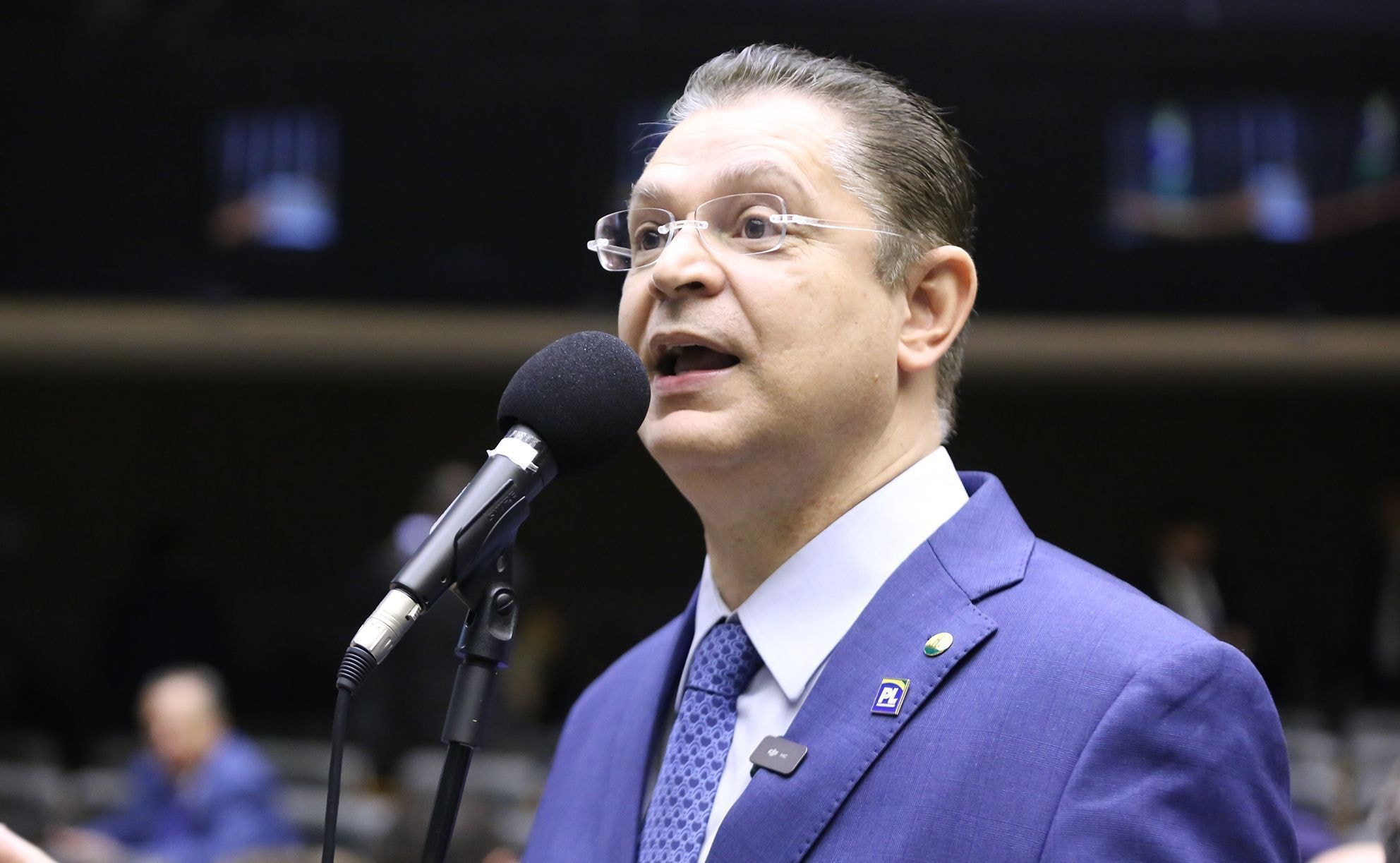 Flávio defende redução da carga tributária do país e reforma no Judiciário