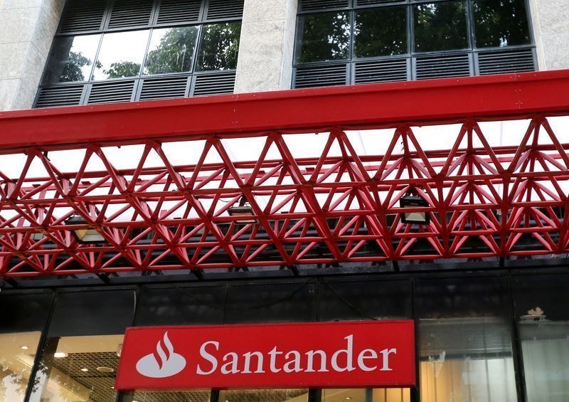 Lucro do Santander Brasil cai 28% no 3º trimestre