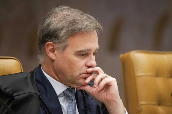 Após encontrar Mendonça, ministro da Justiça se reúne com chefe da PF