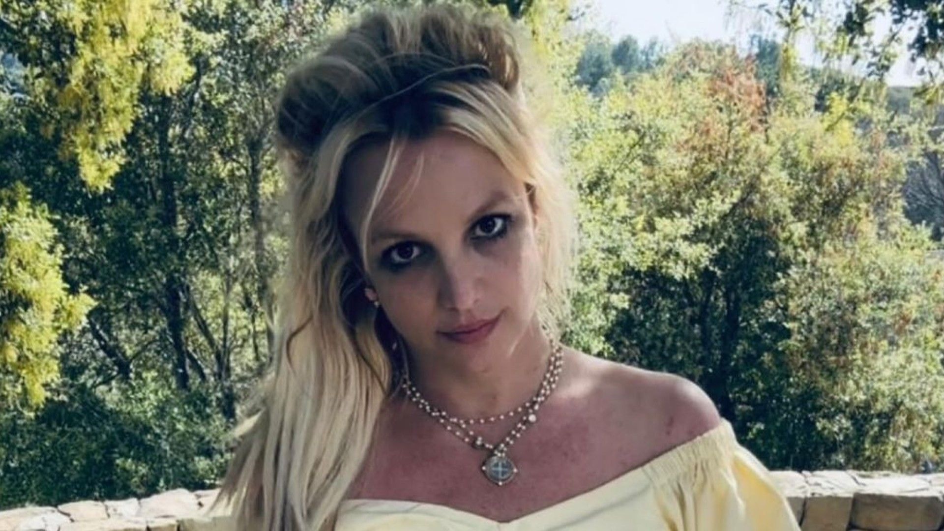 Britney Spears se interna voluntariamente em clínica de reabilitação