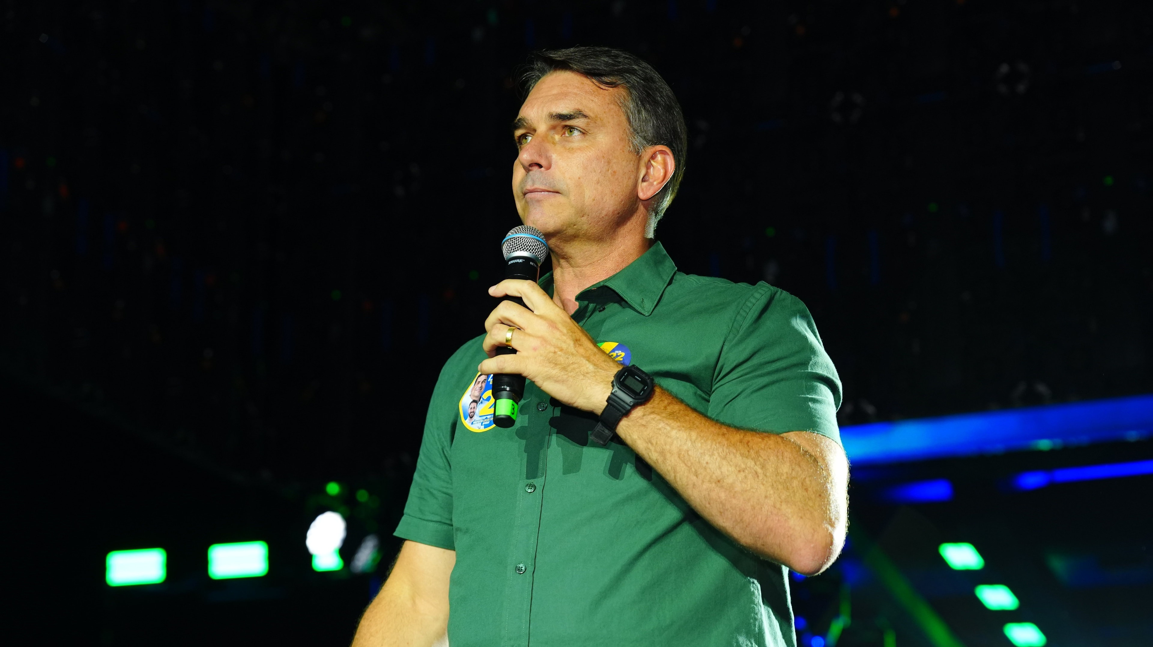 PDT repudia fuga de Flávio para os EUA e diz que saída do Brasil é “ilegal”
