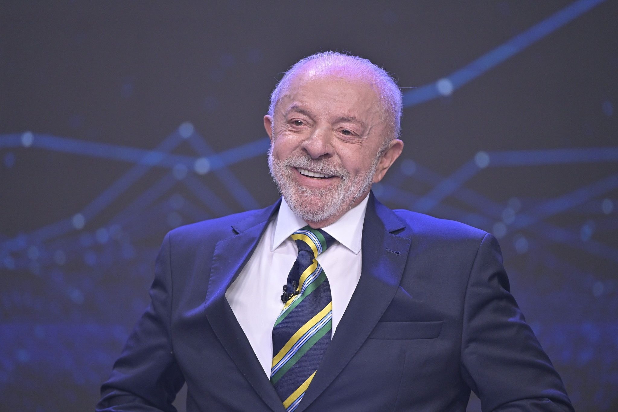 Datafolha: 46% rejeitam Flávio Bolsonaro e Lula é rejeitado por 45%