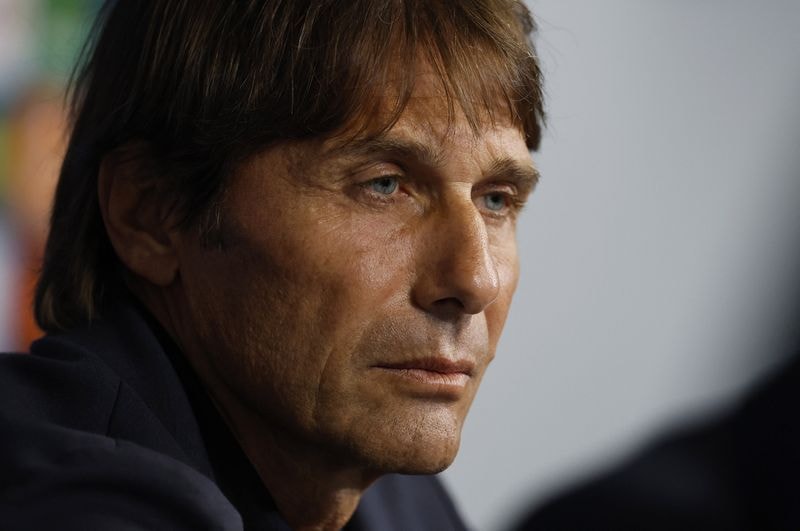 Milan demite Allegri após fracasso de ficar de fora da Champions League